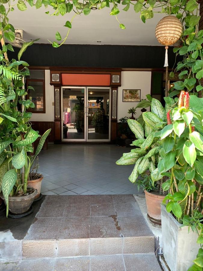 Revolution Hostel Chiang Mai Esterno foto