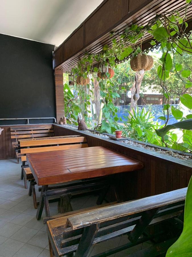Revolution Hostel Chiang Mai Esterno foto
